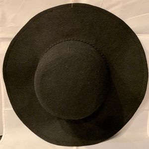 New York & Company Wide Brimmed Hat